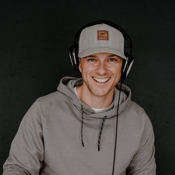 DJ Eric Rhodes on stage